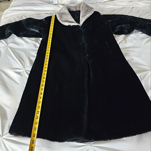 Vintage 1960's Princetons Ollegro Black Unstructured Long Faux Fur Coat - Picture 6 of 11